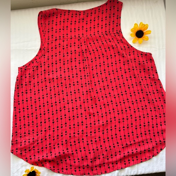 ❤️ Torrid Arrow Tank ❤️ - Picture 5 of 5